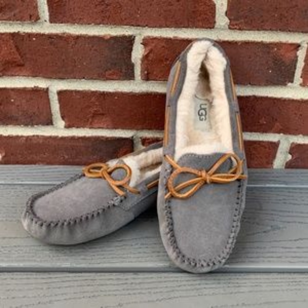 UGG Dakota Slipper